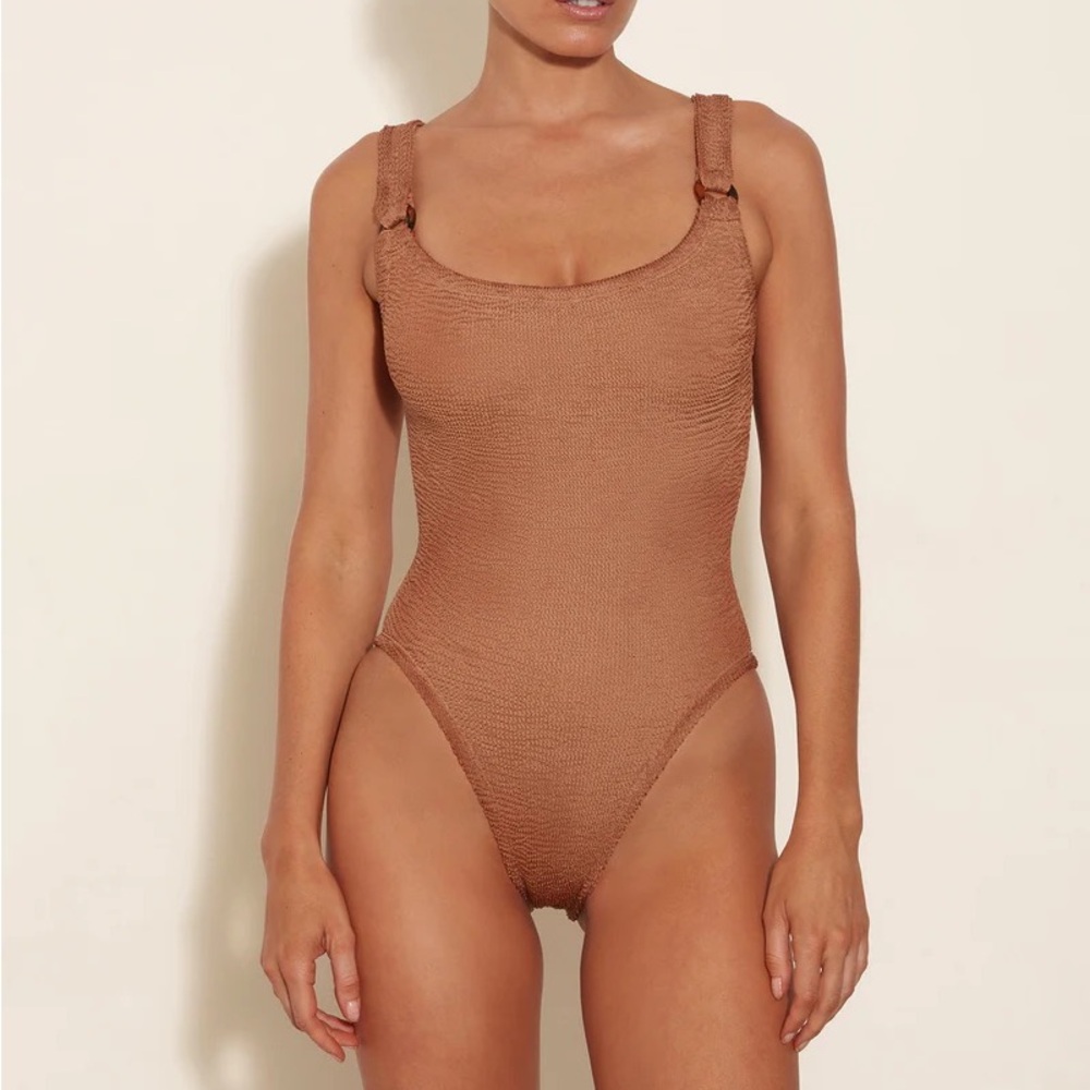 NWT HUNZA G Domino Swim One Piece in Metallic Cocoa. Tortoiseshell accents.